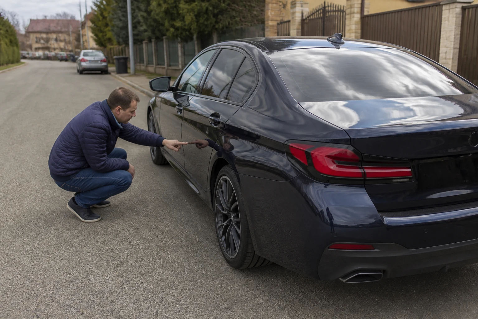 Ilustrační obrázek k článku: Ojeté BMW 540d z roku 2024 stálo 1,55 milionu. Nové vyšlo výrazně dráž